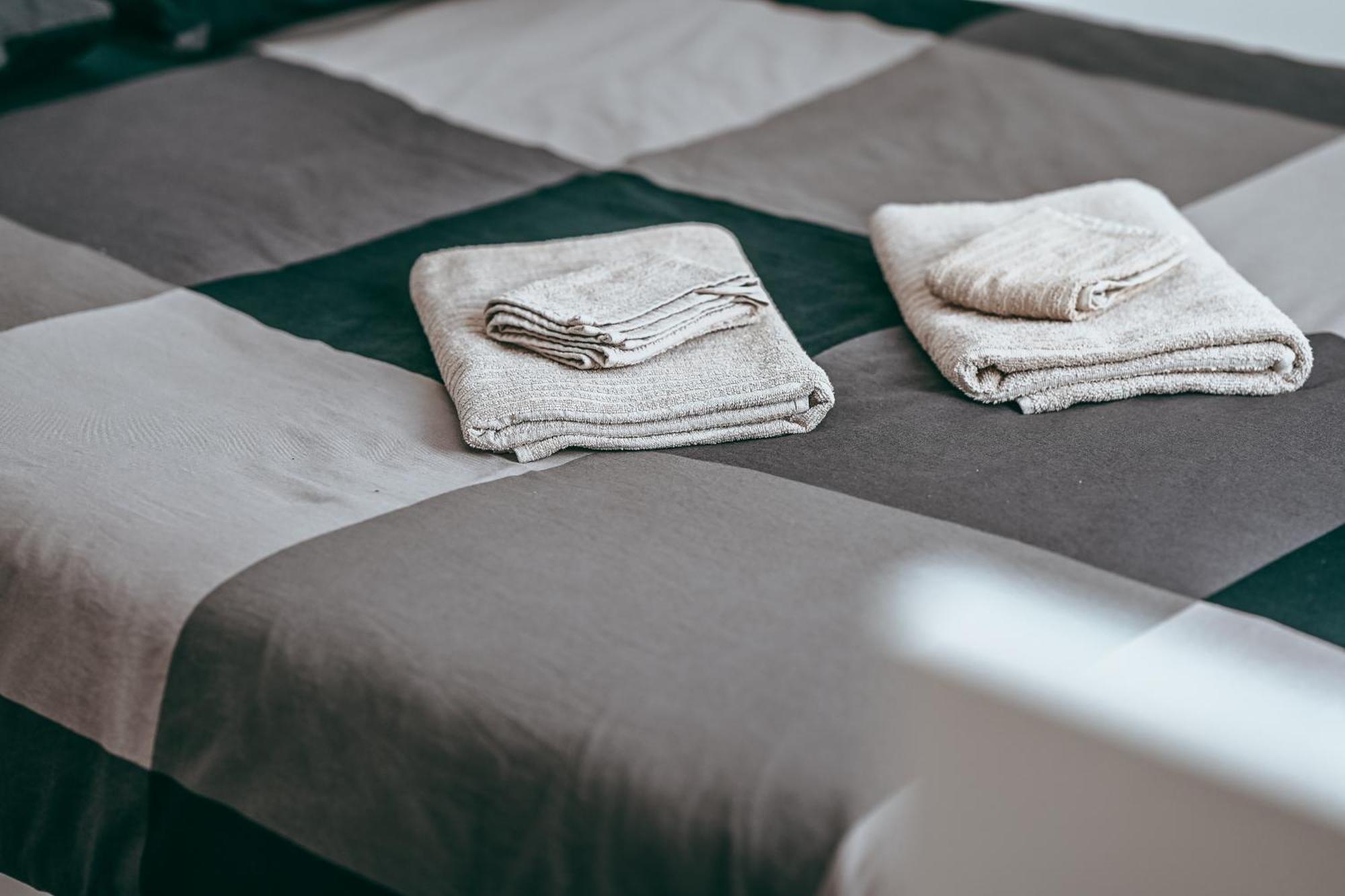 Wake Up Esch City Ngoại thất bức ảnh