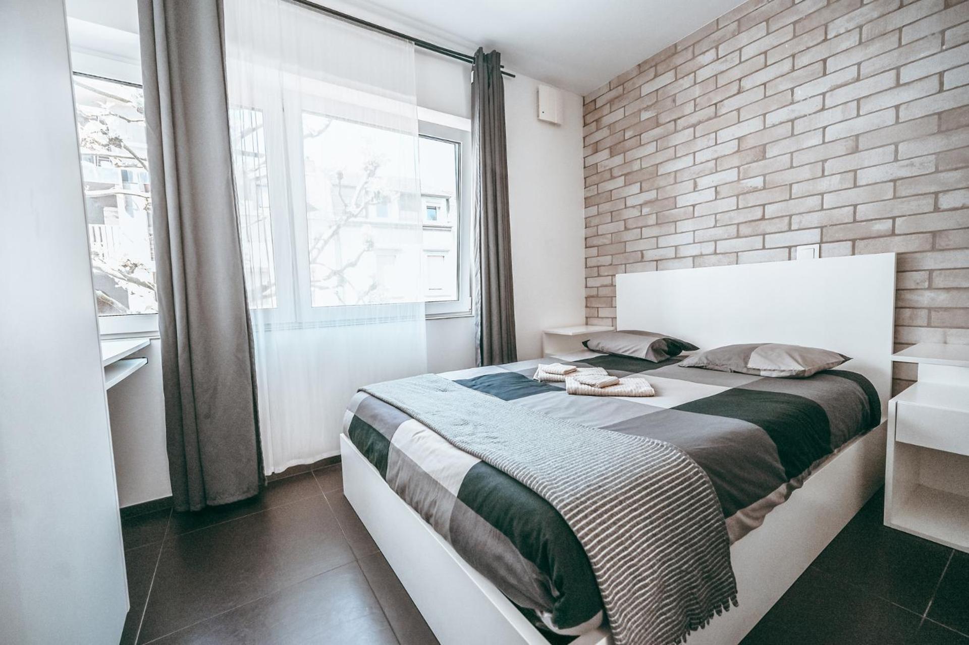 Wake Up Esch City Ngoại thất bức ảnh