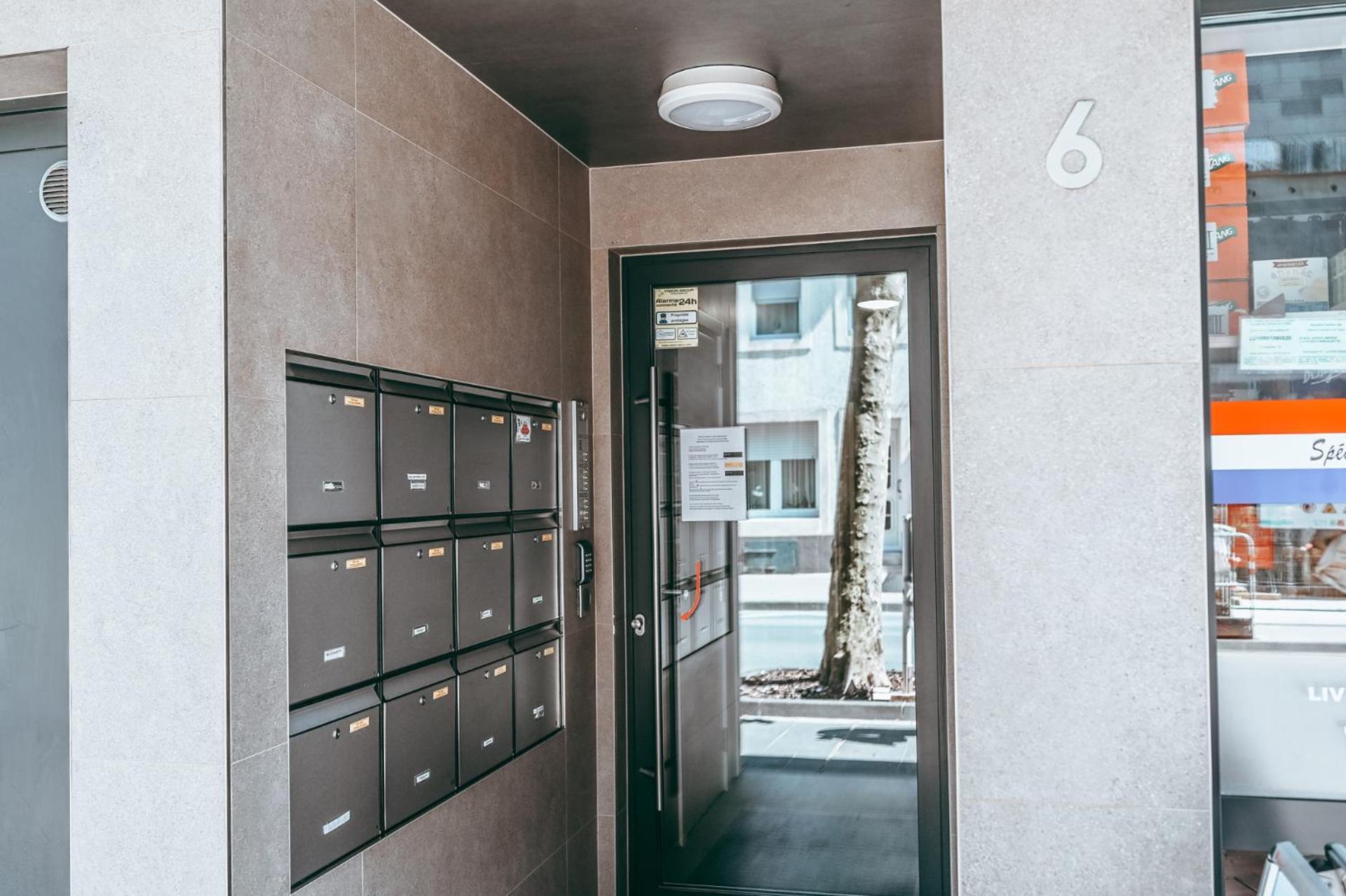 Wake Up Esch City Ngoại thất bức ảnh